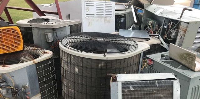 Old R-22 Air Conditioners in Springfield, Missouri.